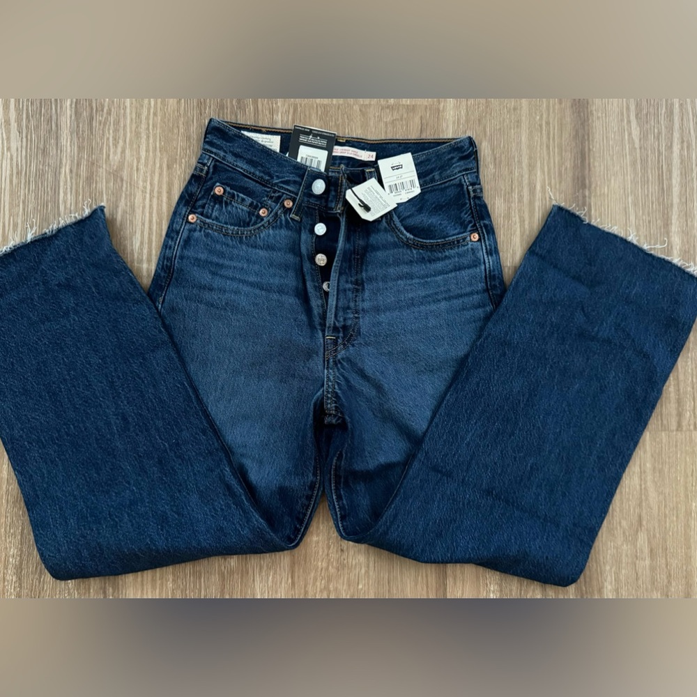 NWT Wedgie Levi's Jeans
